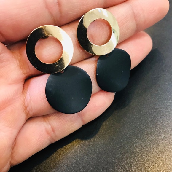 Double Circle Round Long Dangle Earring - Picture 4 of 7